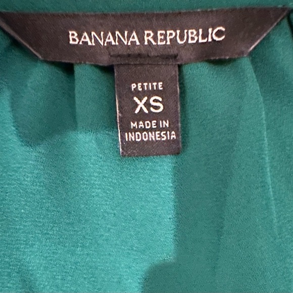 Banana Republic Emerald Flutter Sleeve Tie Waist Blouse, Size XSP, MSRP $70 - Picture 4 of 6